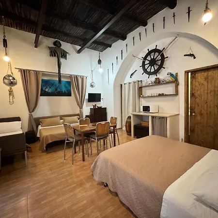 La Tana Dei Pirati Nápoly